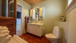 VILLA ORANGE - Spacious home in Klaksvik - Klaksvík - 6