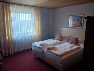 Gasthof Pension Zum Böhlgrund GmbH - Knetzgau - 8