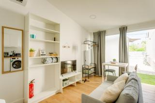 Charming Aroeira Beach Studio - 0