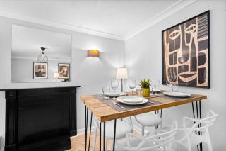 Luxury 2 Bedroom Apartment - Parking - Garden - Netflix 21E - Streetly - 8