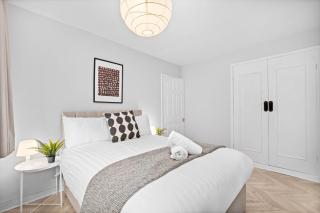 Luxury 2 Bedroom Apartment - Parking - Garden - Netflix 21E - Streetly - 5