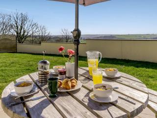 3 Bed in Narberth 73936 - Maenclochog - 1