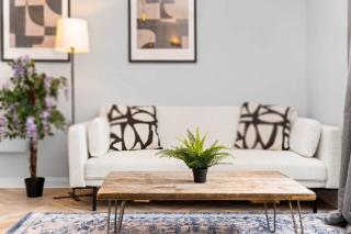Luxury 2 Bedroom Apartment - Parking - Garden - Netflix 21E - Streetly - 2