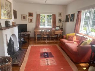 Cosy Cottage with Large Garden I Semi Rural Retreat! Nearby Countryside, Beaches & Goodwood - Chichester Holiday Properties - Eartham - 4