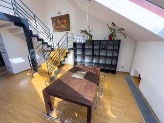 Loft-style& Modern Apartment in the center of Prague - 2