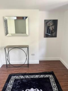 3 Bedroom Cardiff Bay Apartment - 6