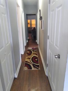 Gorgeous, Centrally Located, 420-Friendly Duplex with Jetted tub - Chicago - 7