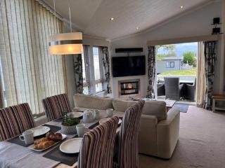 Beautiful Lodge At Manor Park In Norfolk Ref 23006Bu - Hunstanton - 1