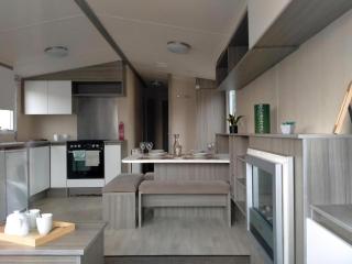 Stunning 8 Berth Caravan At Cherry Tree Holiday Park In Norfolk Ref 70711C - Great Yarmouth - 0