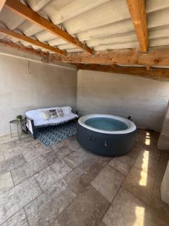 Villa haut de gamme avec piscine et jacuzzi - Piolenc - 9