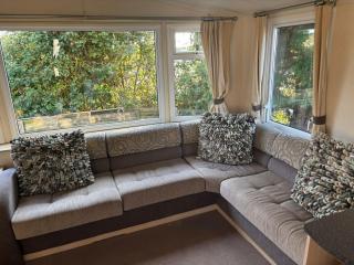 Cosy Caravan With Decking At Oaklands Holiday Park In Essex Ref 39042Cf - Clacton-on-Sea - 6