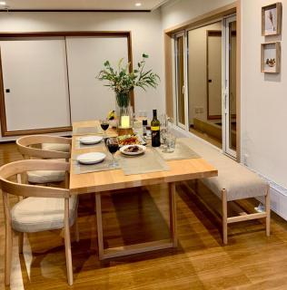 SHIKA HOUSE An ideal ski home in Rusutsu Village - 3 km from world class Rusutsu Ski Resort - 6