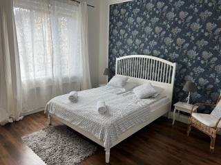 Apartament z parkingiem Aleja Niepodległości Sopot by Alqueen Apartments - Sopot - 0