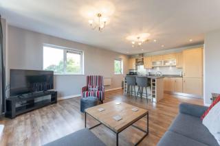 Stylish 2-Bed Flat, 10mins to NEC & Airport Free Parking - Solihull - 9