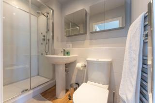Stylish 2-Bed Flat, 10mins to NEC & Airport Free Parking - Solihull - 2