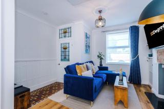 Cozy 3-Bed Home by 53 Degrees Property, Perfect for Business & Groups! - Leek - 8