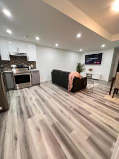 Cozy Corner - 1 bedroom suite - 15 mins from airport - Calgary - 6