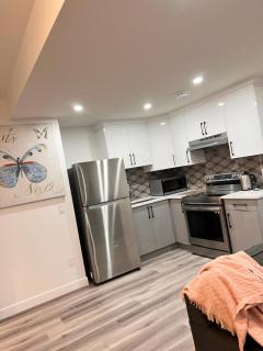Cozy Corner - 1 bedroom suite - 15 mins from airport - Calgary - 1