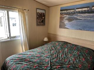 Cosy 6 Berth Caravan With Side Decking At Kessingland Beach, Suffolk Ref 90031Sv - Benacre - 4