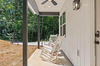 Secluded 3BR Cabin Lake Access & Resort Perks - South Union - 4