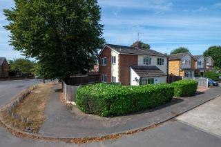 5 Bed House inc Parking, Fast WiFi, Pet Friendly - - 7