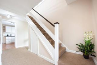 5 Bed House inc Parking, Fast WiFi, Pet Friendly - - 6