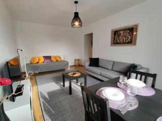 Cozy 1BR Apartment with Balcony, Free WiFi and Parking - 6