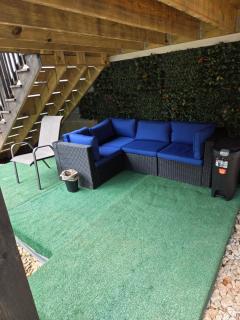Spacious Kingbed 3b2b Apt with stairs sleeps 7 pool and grill - 5