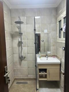Alrehab-gate 9- 200 meters away from Mall 2- 10 minutes walk to food court & old souk - New cairo - 7