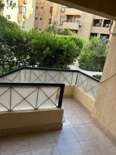 Alrehab-gate 9- 200 meters away from Mall 2- 10 minutes walk to food court & old souk - New cairo - 4