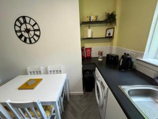 Cosy Flat Close to City Centre Ideal for Families - Dalneigh - 5