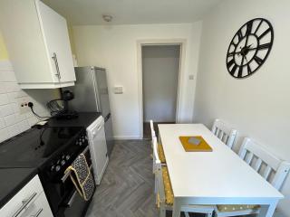 Cosy Flat Close to City Centre Ideal for Families - Dalneigh - 3