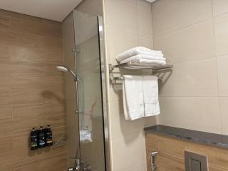 Central Stay Studio Apartment near Cleveland and Abu Dhabi Mall - Abu Dhabi - 4