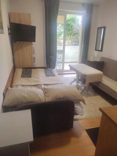 Apartament MONA przy morzu,lub DOMEK Mona-4os,3 pokojowy z tarasem, przy morzu, przy plaży-na wyłączność 2 sypialnie- 4 łóżka,1 salonik,aneks,1 łazienka - Krynica Morska - 2