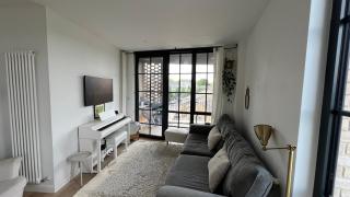 Bright 3 bed in Hackney Wick Perfect for families with kids - London - 6