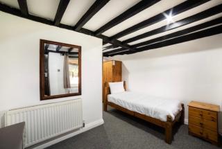 Tudor oak hotel - Astwick - 7