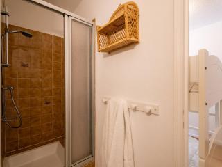 Studio cabine proche plage avec balcon sud, Wifi, et parking - Carnac - FR-1-477-98 - 1