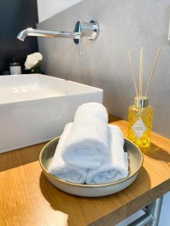 Blueberry Living - Design-Apartments am Starnberger See, Natur & Erholung, Privatparkplatz, nur 400 m zum See - 1