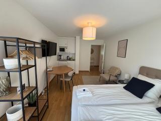 Studio City Center - Crown 13 - 8