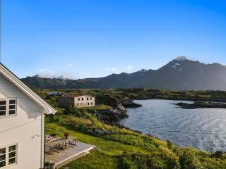 Villa Borgvåg - A unique Seafront Villa in the heart of Lofoten - Bøstad - 2