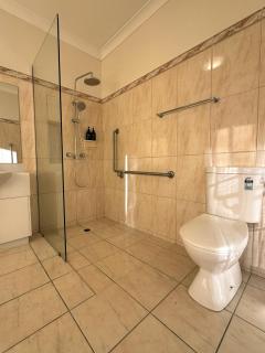 Scenic Suite Near Cairns - - 2