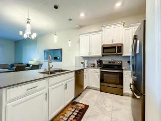 Superb Thematic 2BR Condo with 2 Clubhouses - Kissimmee - 2