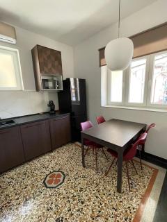 Rijeka City Center 3BR Apt with En-Suite and Workspace - 7