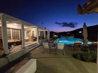 Elia Apartment Garden Oasis With Pool Astros - 4