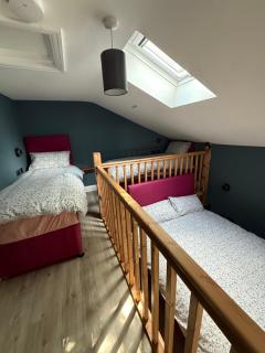 Brand New Stylish Converted Coach House in Cardiff - Cardiff - 8