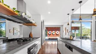 Family Retreat Pool, Spa & Sauna - Mornington - 3