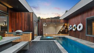 Family Retreat Pool, Spa & Sauna - Mornington - 1
