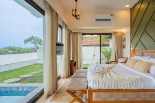 Villa Fleuve 6-BHK Riverfront Hideaway With Infinity Pool & Bathtub - Nerul - 0