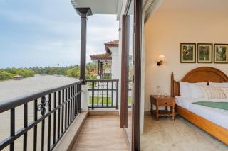 Villa Fleuve 6-BHK Riverfront Hideaway With Infinity Pool & Bathtub - Nerul - 2