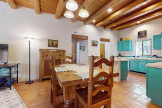 Casa Belleza - Taos - 2